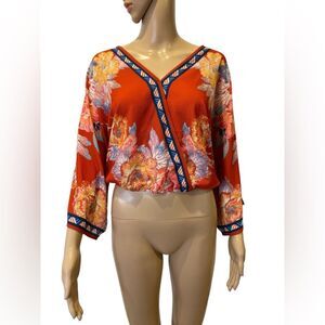 Flying Tomato Floral V-Neck Women's Top  size S